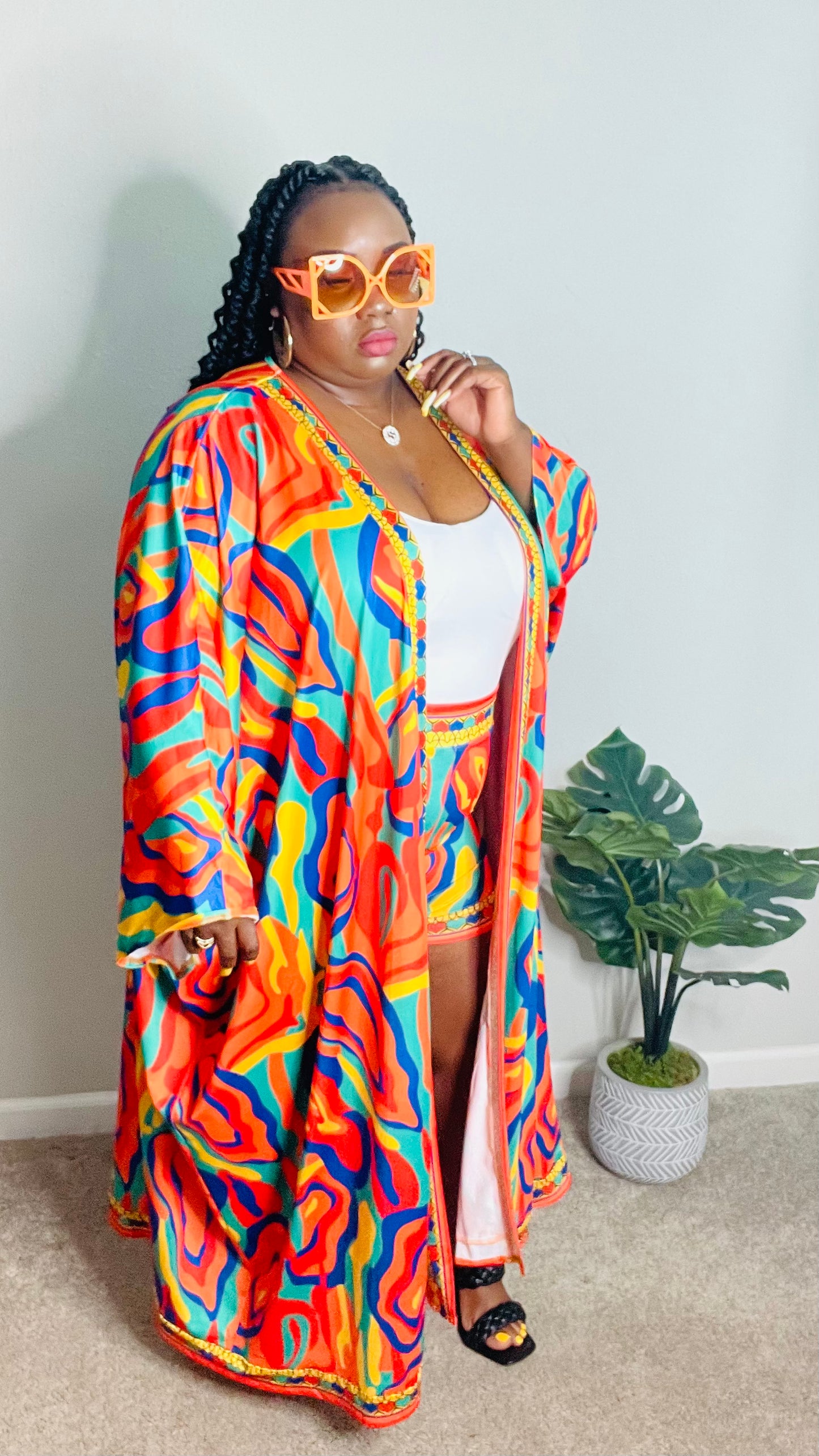 VACAY BADDIE ORANGE MULTI  COLOR PRINT DUSTER & SHORTS SET